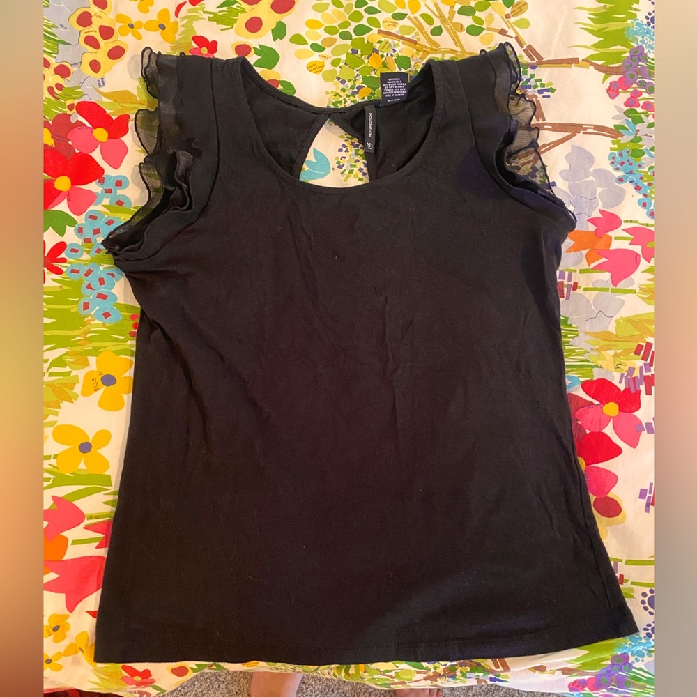 Black tank size small